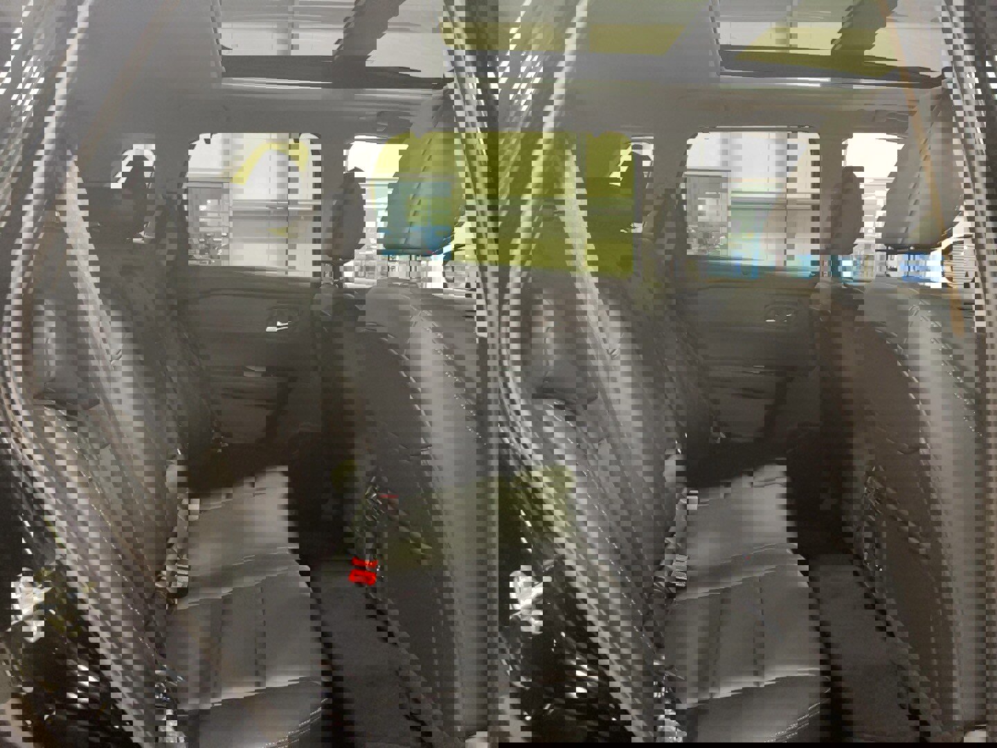 Used 2025 Nissan Rogue SL w/ Tech Package image 23