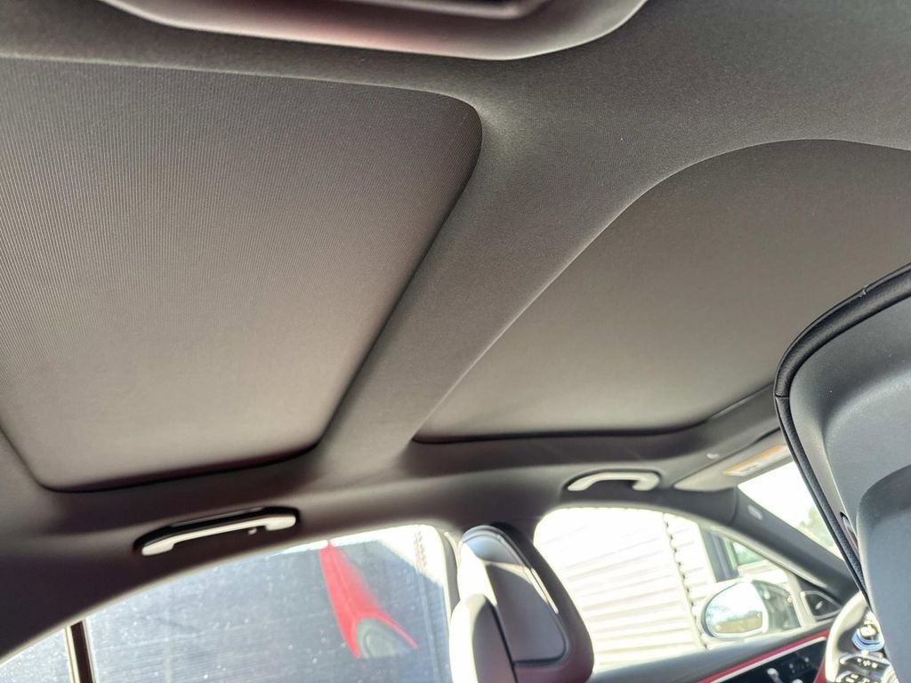 Used 2025 Mercedes-Benz C 300 Sedan image 15