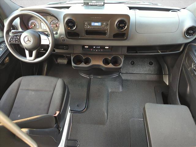 Used 2020 Mercedes-Benz Sprinter 2500 image 16