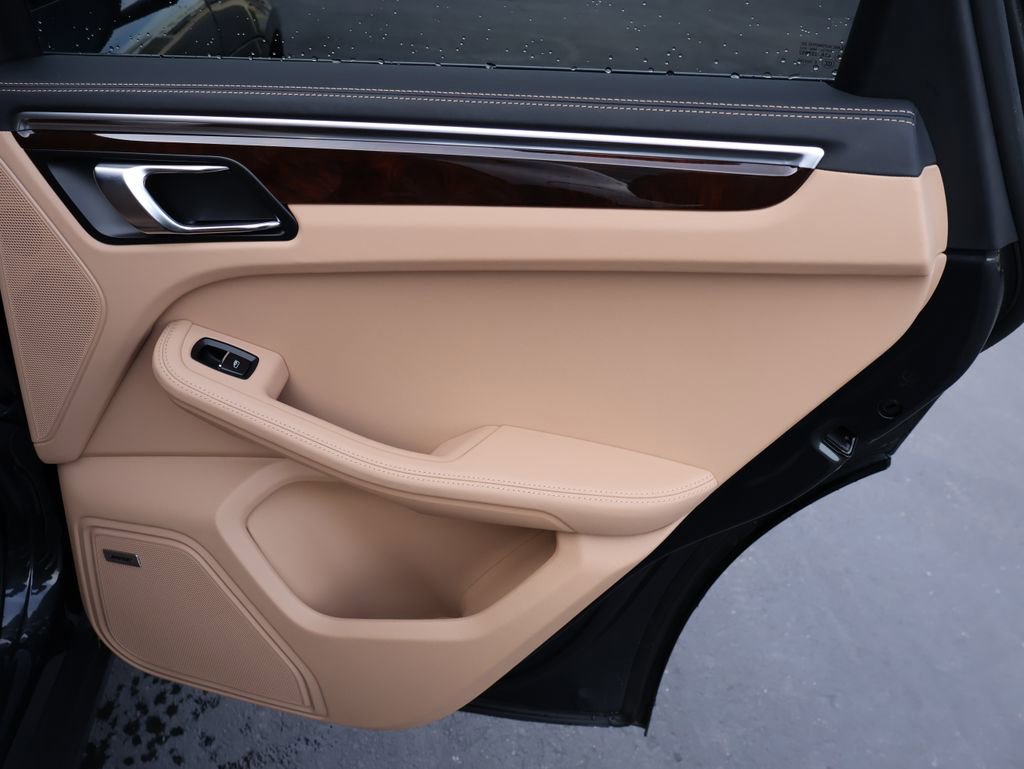 Used 2022 Porsche Macan S image 15