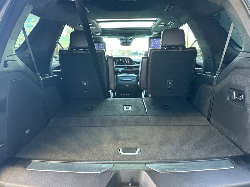 Used 2021 Cadillac Escalade Sport Platinum w/ Heavy-Duty Trailer Package image 4