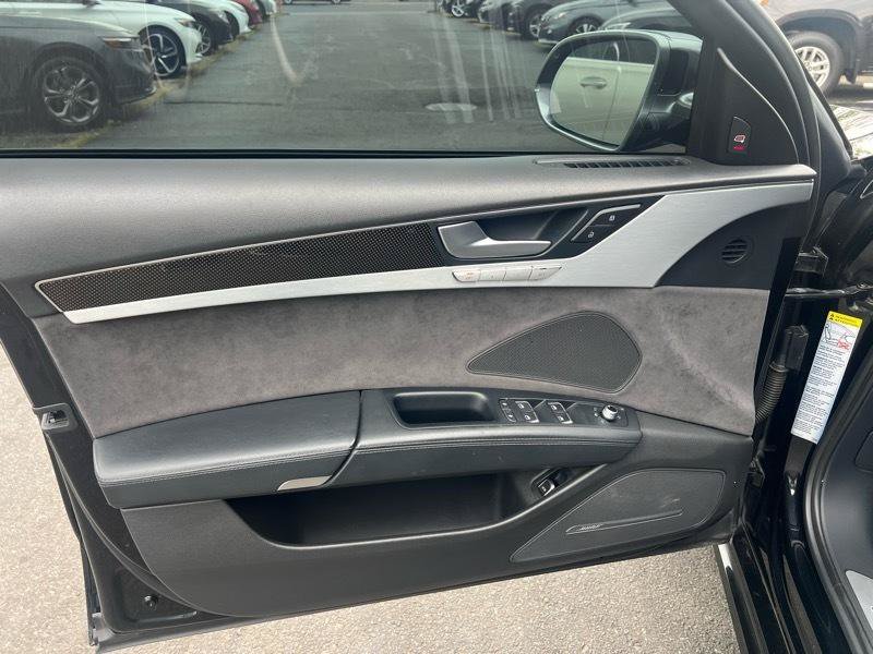 Used 2016 Audi S8 Plus AWD/4WD image 27