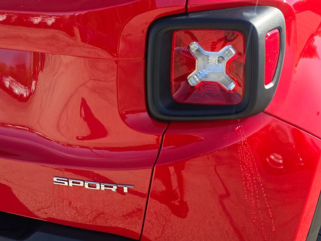 Used 2021 Jeep Renegade Sport AWD/4WD image 14