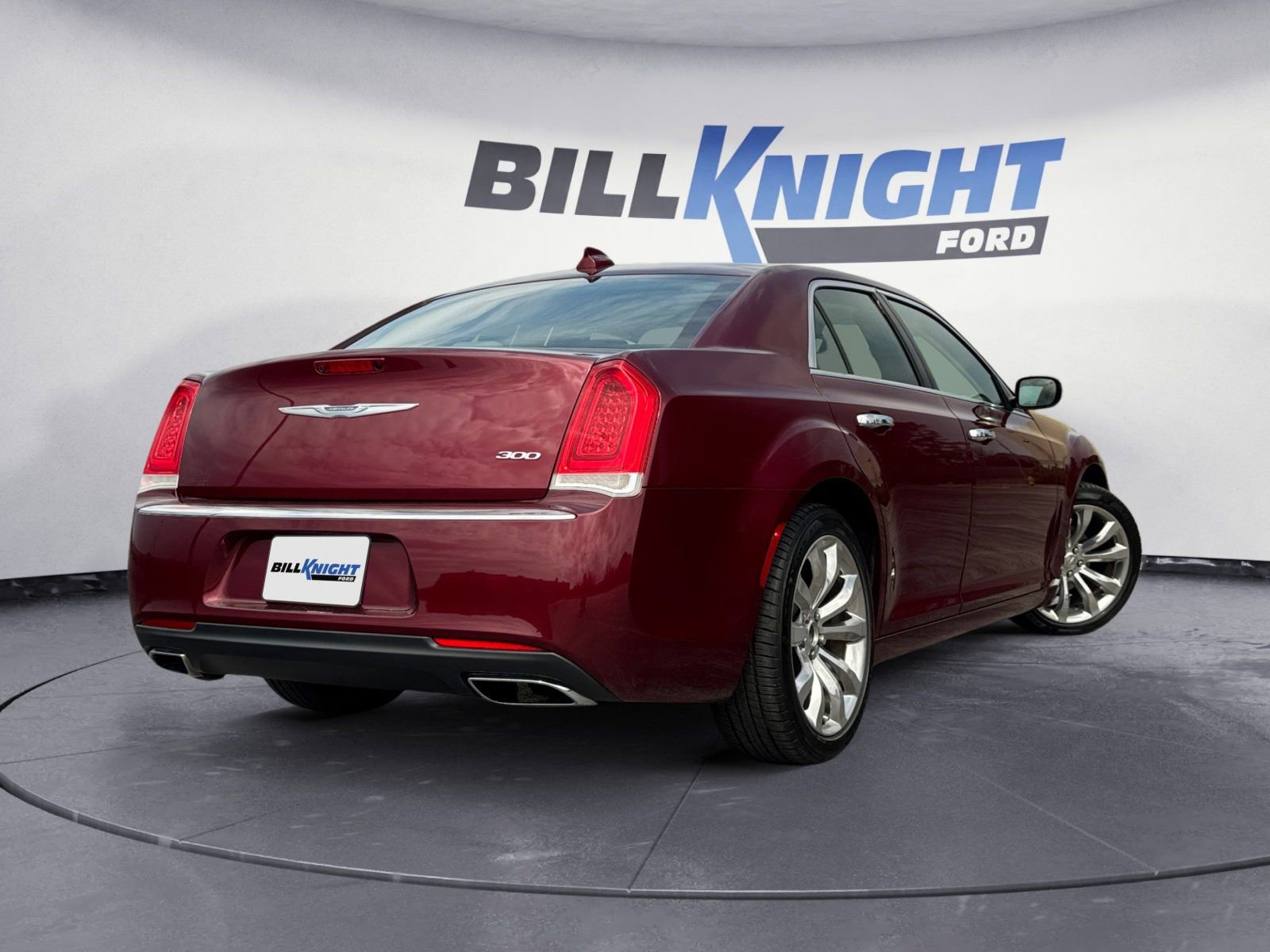 Used 2018 Chrysler 300 Limited w/ Harman/Kardon Audio Group image 5