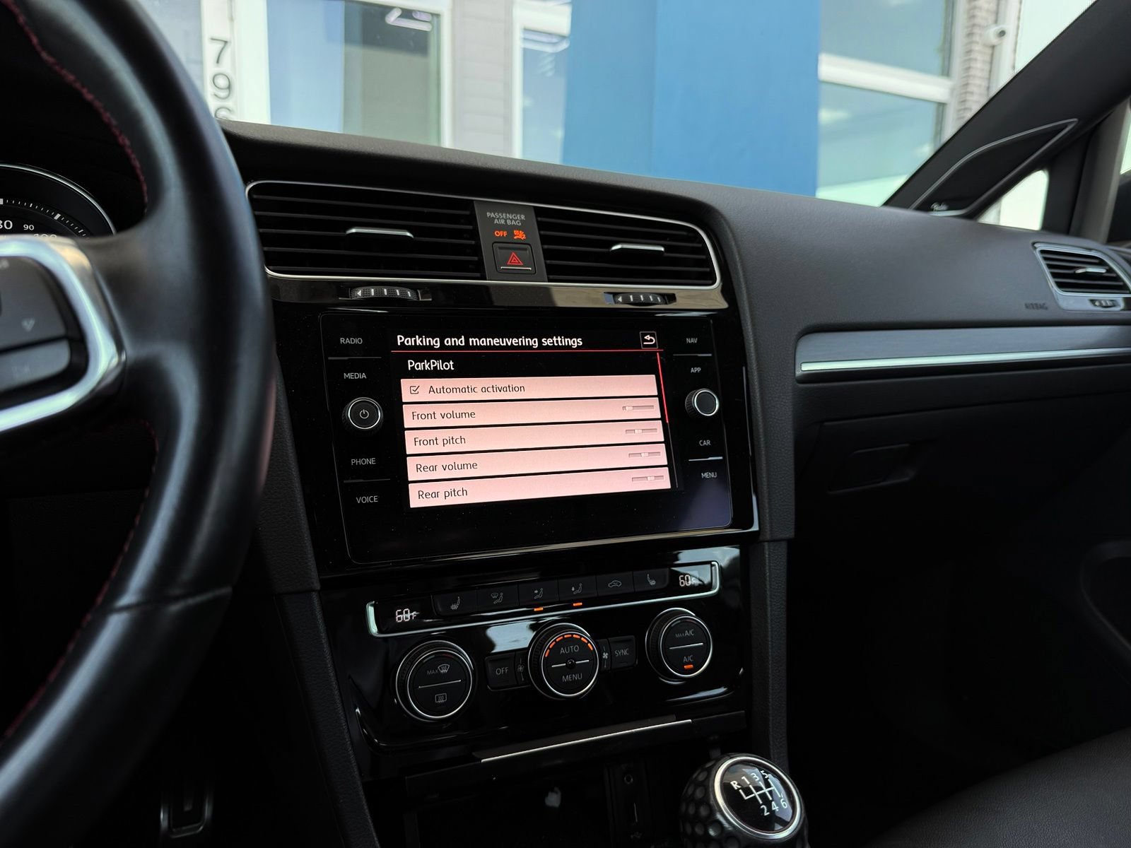 Used 2018 Volkswagen GTI SE FWD image 41