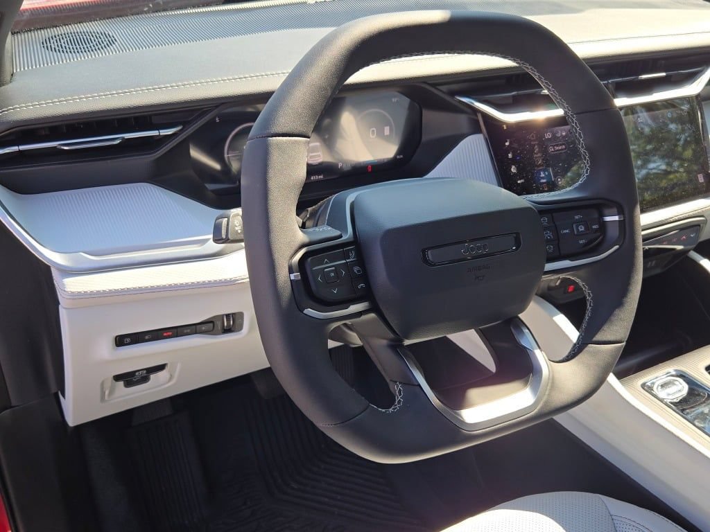 New 2026 Jeep Cherokee Overland w/ Advanced Pro Tech Group AWD/4WD image 26