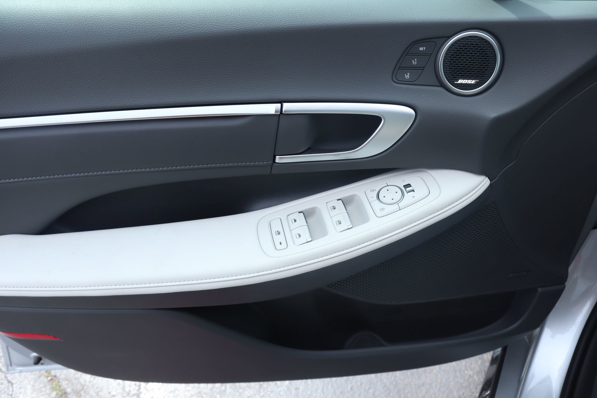 New 2026 Hyundai Sonata Limited FWD image 17