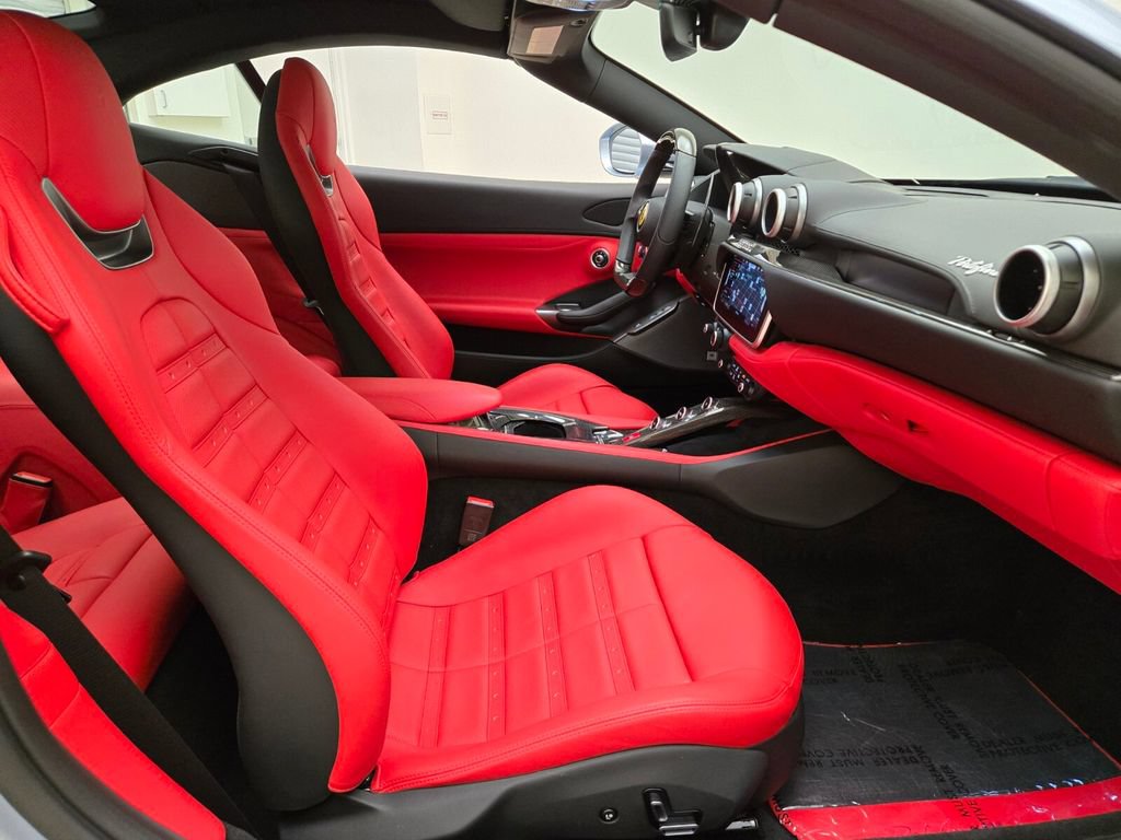 Used 2023 Ferrari Portofino M RWD image 25