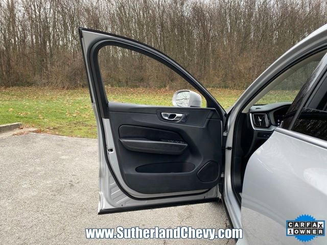 Used 2023 Volvo XC60 T8 Core image 14