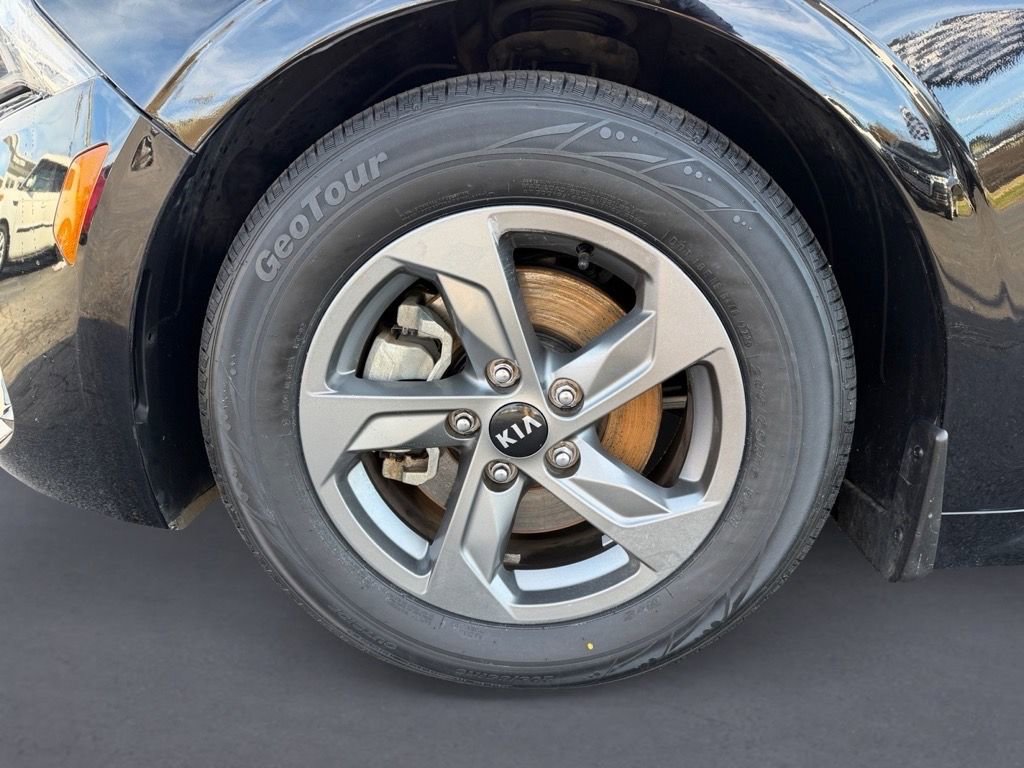 Used 2021 Kia K5 LX image 9