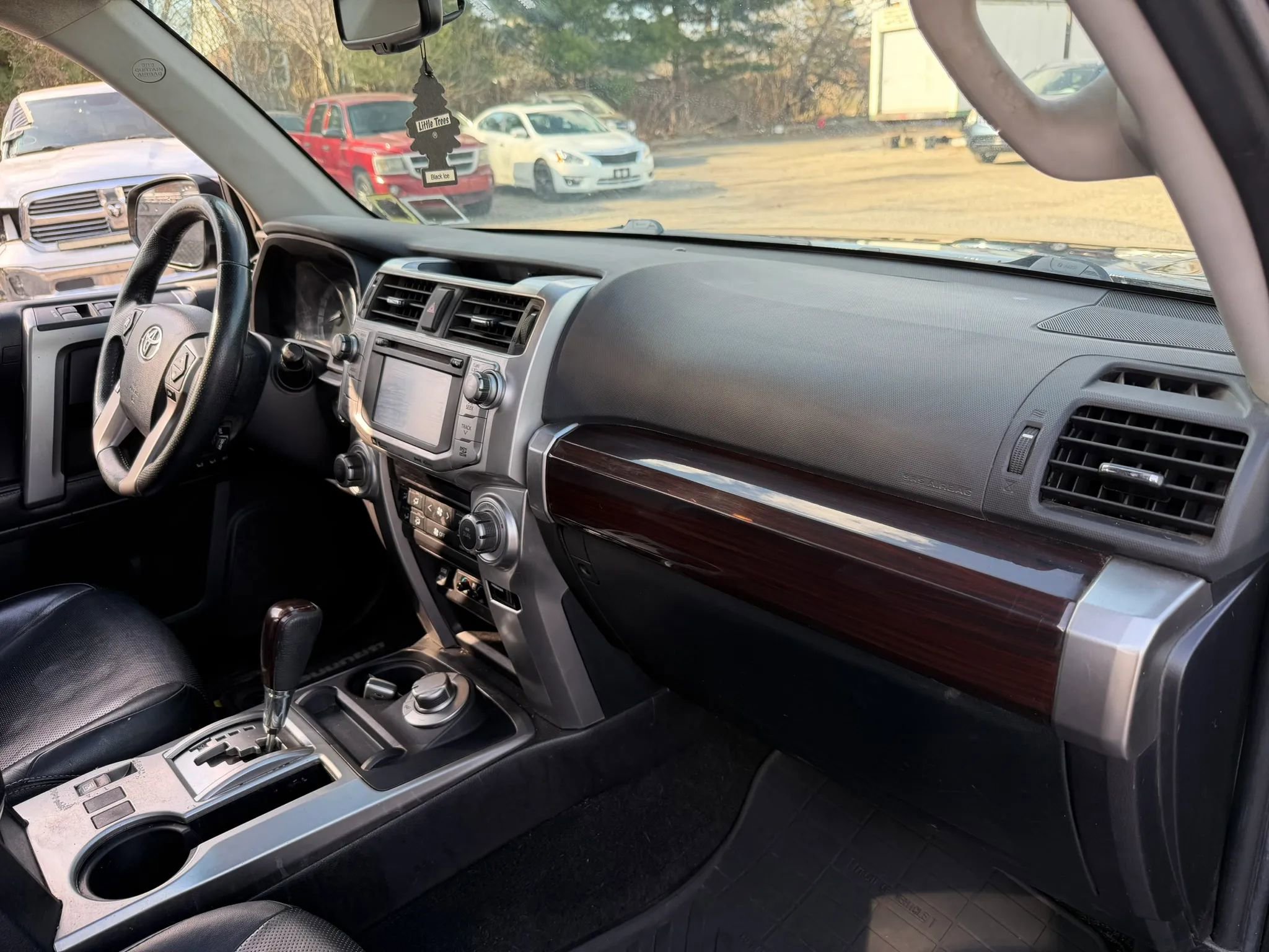Used 2016 Toyota 4Runner Limited image 28