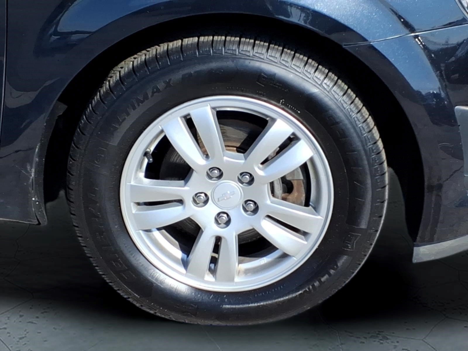 Used 2014 Chevrolet Sonic LT FWD image 6