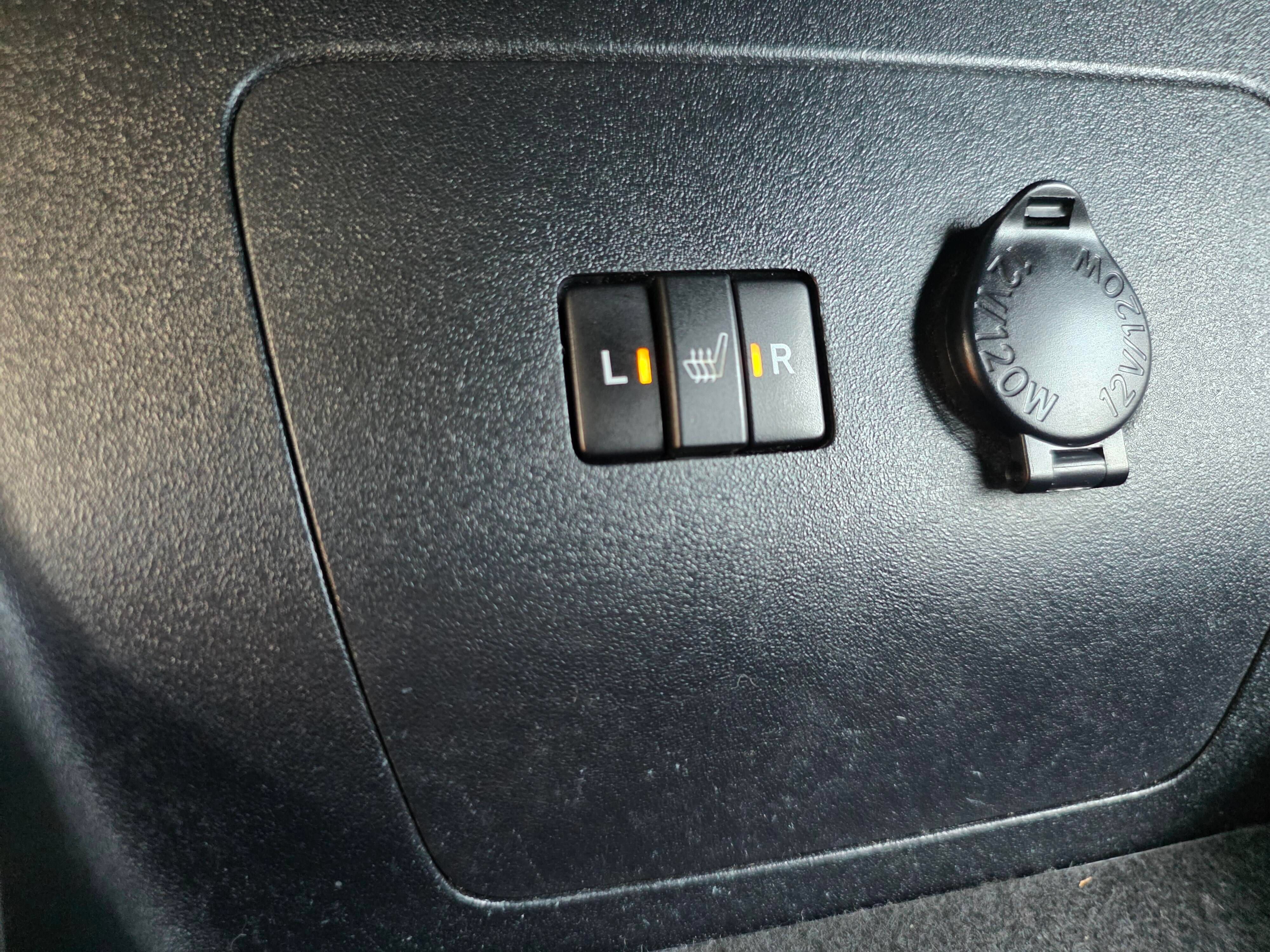 Used 2014 Toyota Prius Four FWD image 15