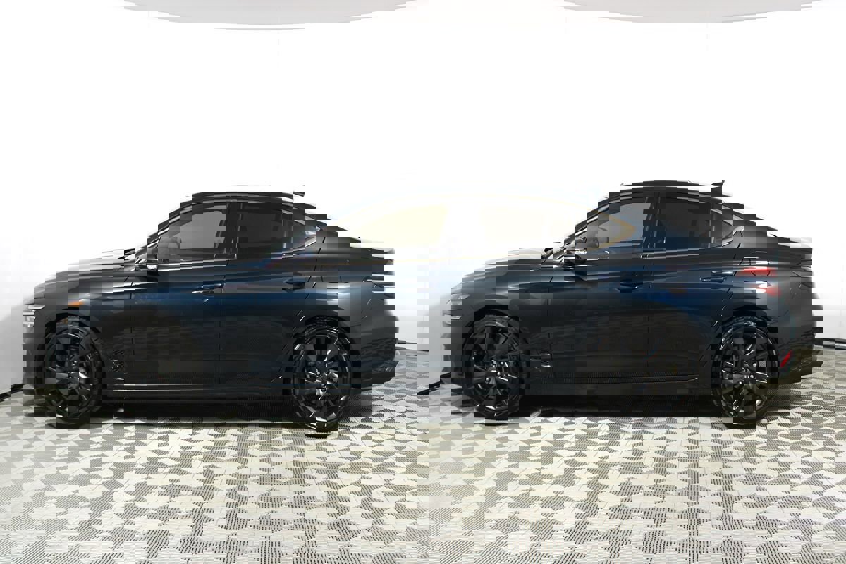 Used 2023 Genesis G70 2.0T w/ Sport Prestige Package image 33