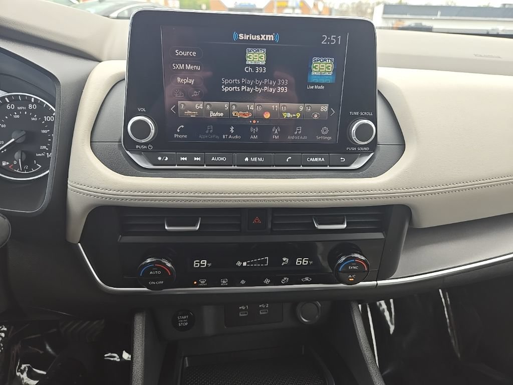 Used 2025 Nissan Rogue SV AWD/4WD image 19
