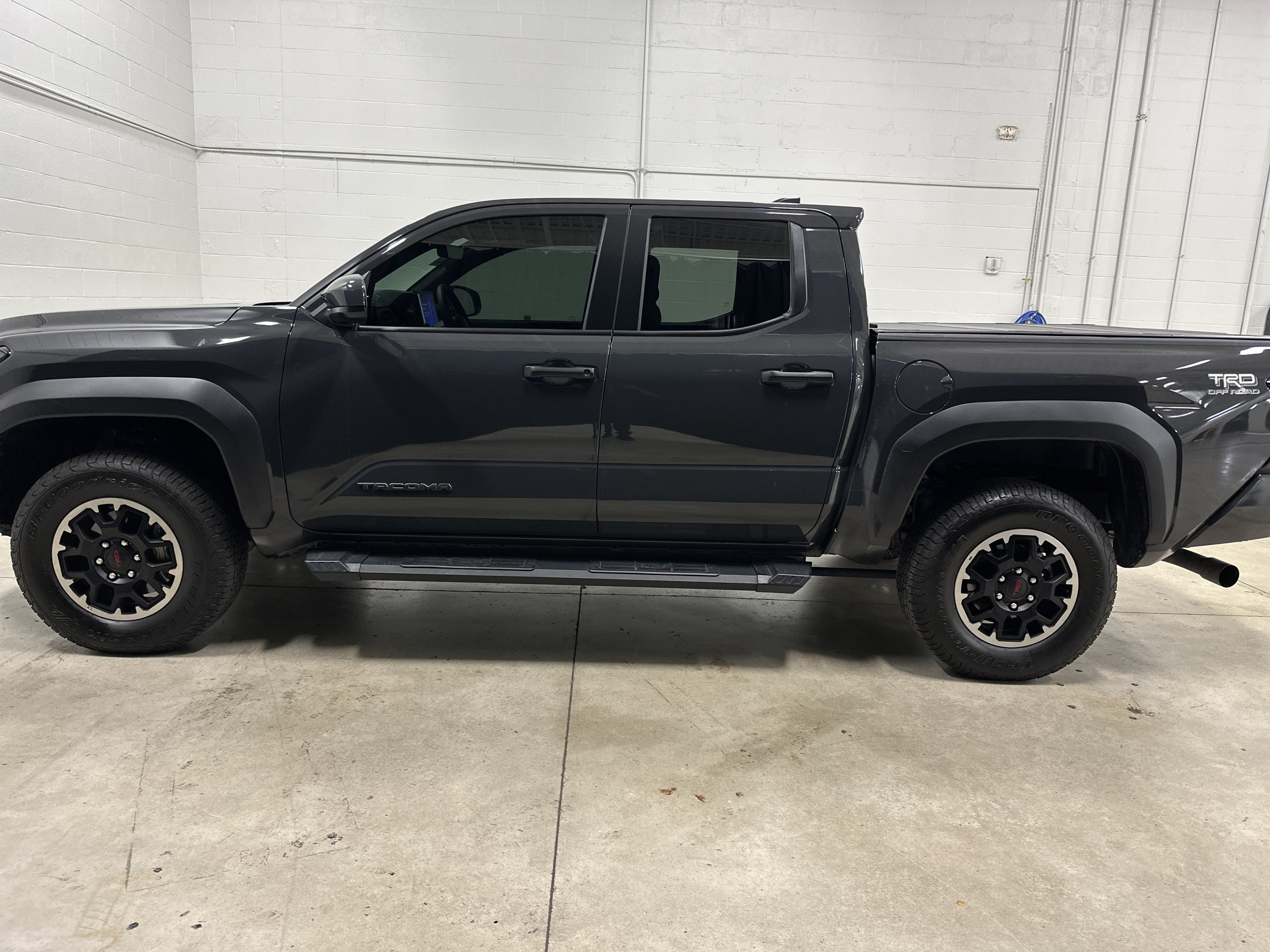 Used 2024 Toyota Tacoma TRD Off-Road AWD/4WD image 7