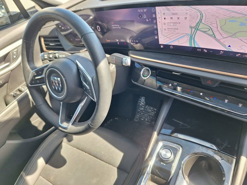 Used 2024 Buick Envision Avenir image 29