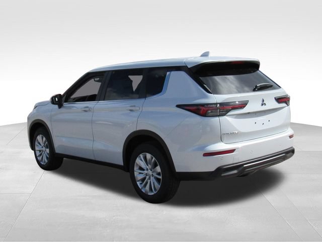 New 2026 Mitsubishi Outlander ES FWD image 6