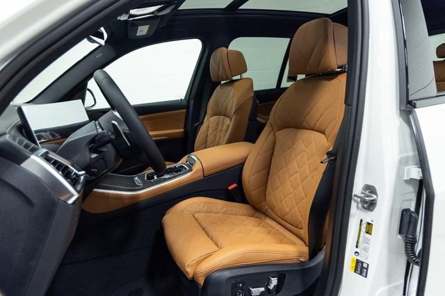 New 2026 BMW X5 xDrive50e image 24