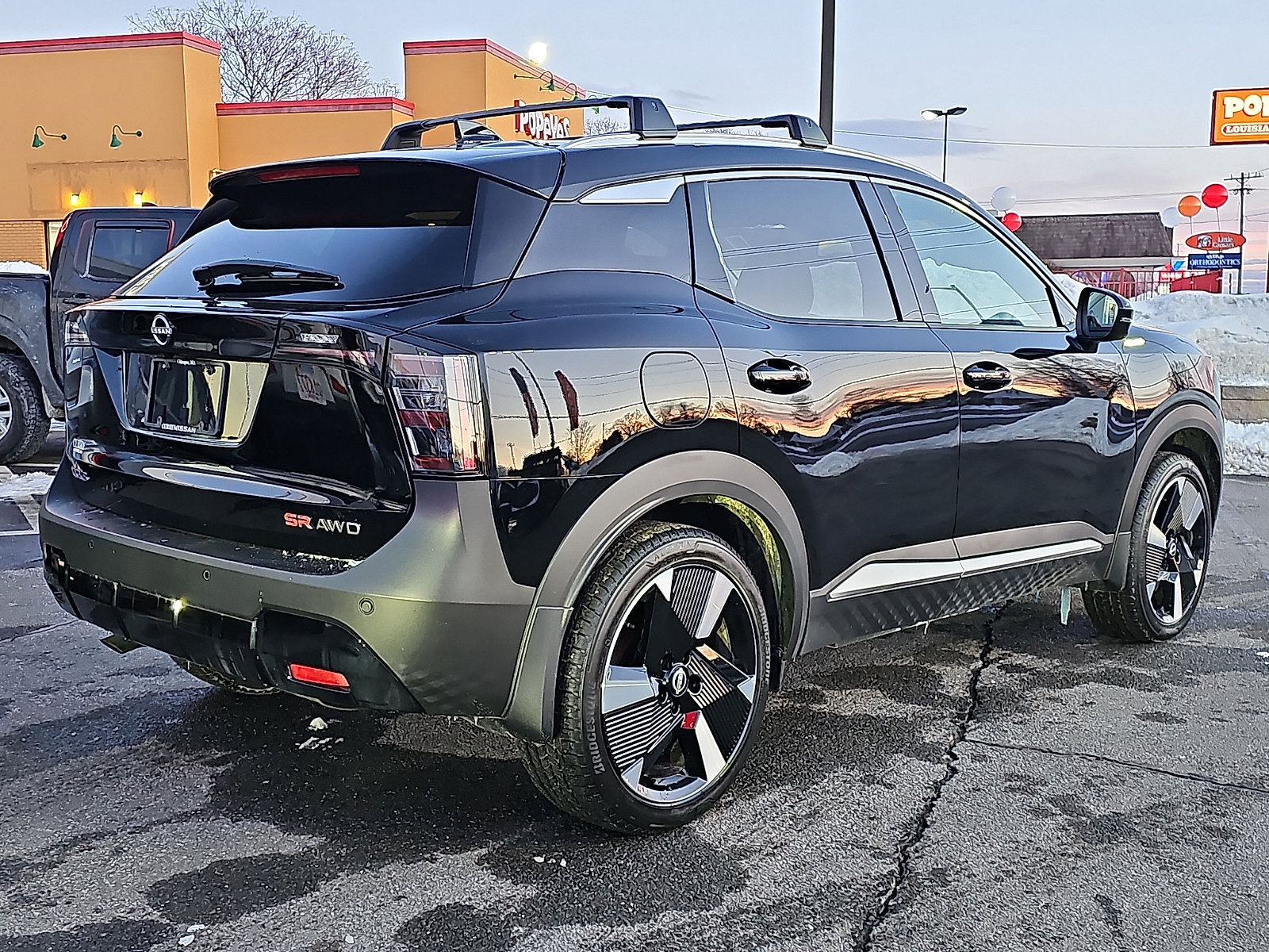 Certified 2025 Nissan Kicks SR AWD/4WD image 7