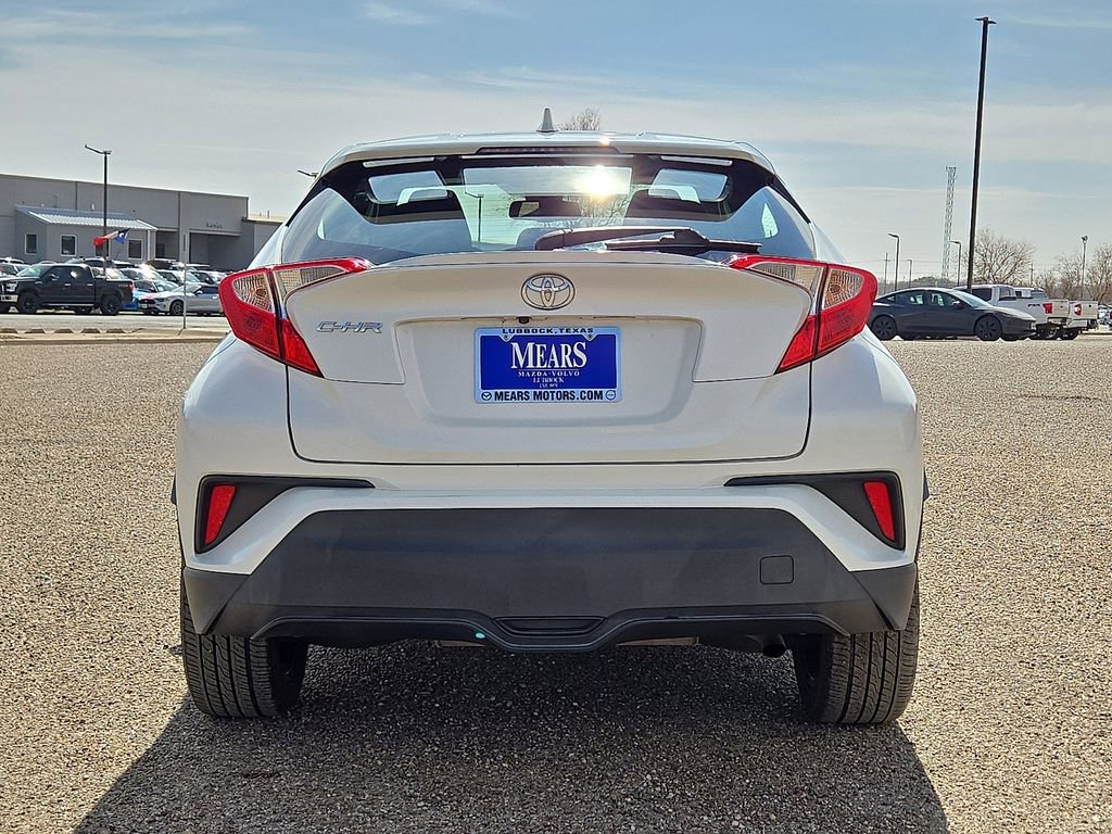 Used 2018 Toyota C-HR XLE image 4