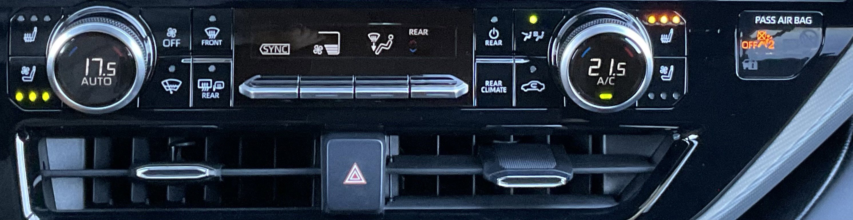 Used 2024 Toyota Highlander Platinum image 19