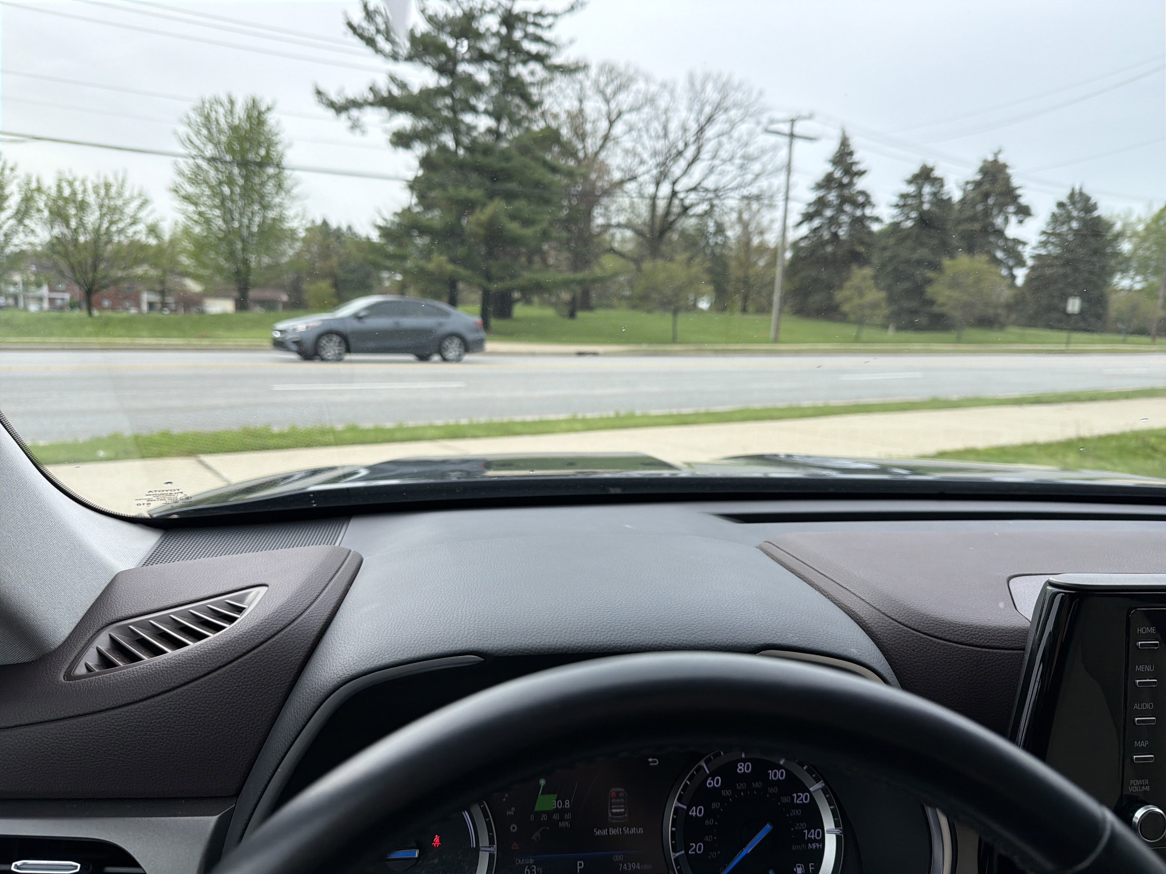 Used 2022 Toyota Highlander XLE AWD/4WD image 31