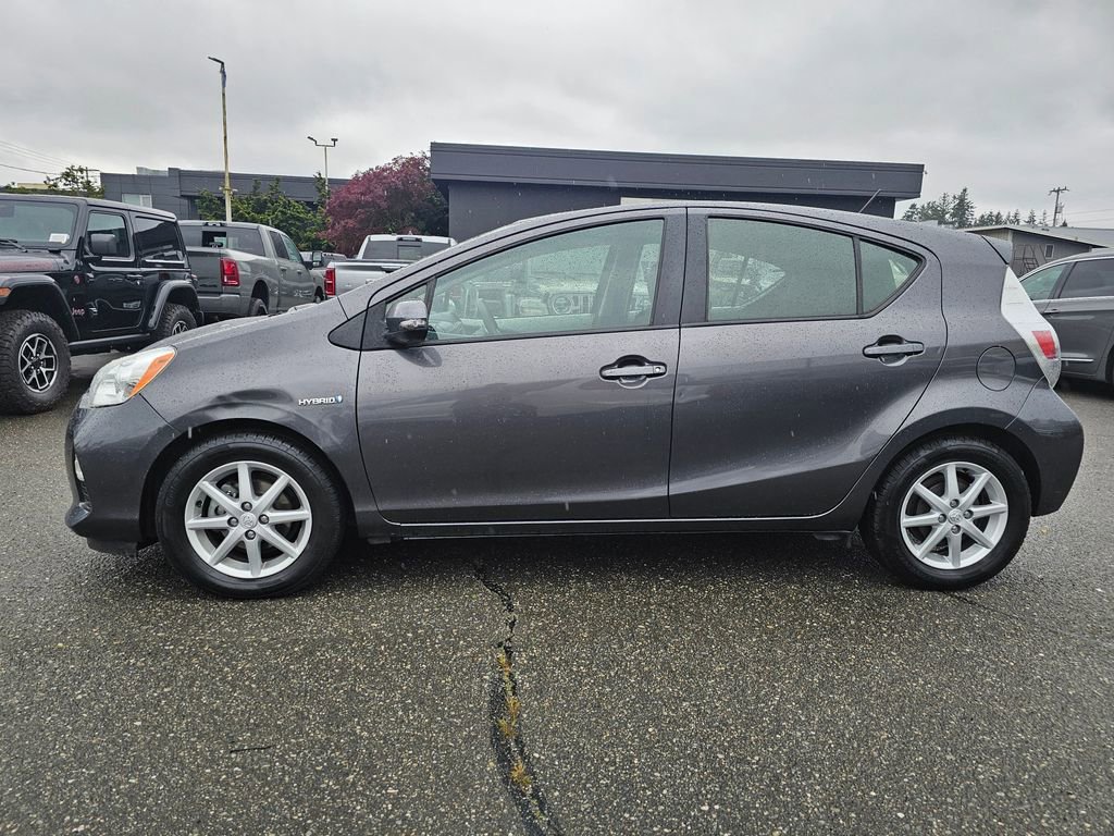 Used 2014 Toyota Prius C Three FWD image 4