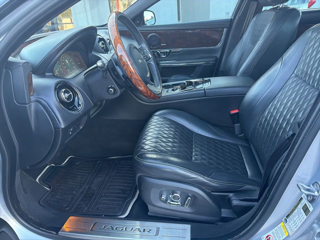 Used 2018 Jaguar XJ L Portfolio image 17