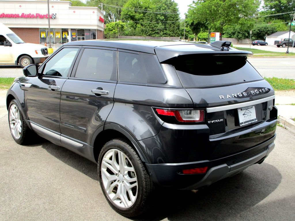 Used 2017 Land Rover Range Rover Evoque HSE AWD/4WD image 10