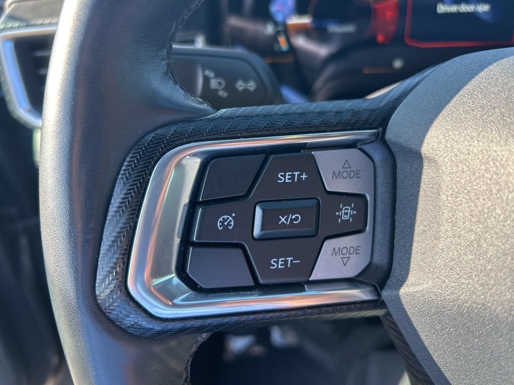 Used 2025 Ford Mustang Premium RWD image 36