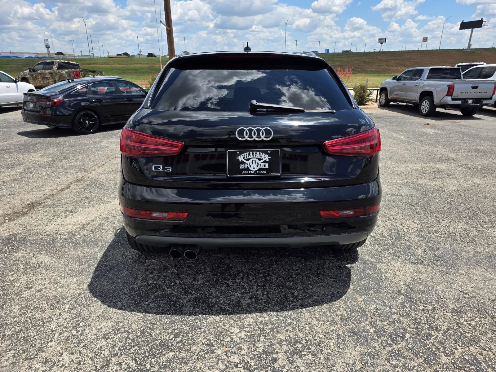 Used 2017 Audi Q3 2.0T Premium Plus w/ Premium Plus Package FWD image 6