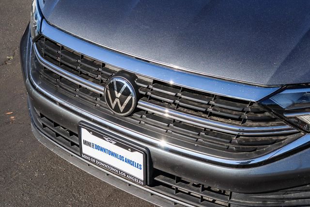 Used 2024 Volkswagen Jetta SE image 10