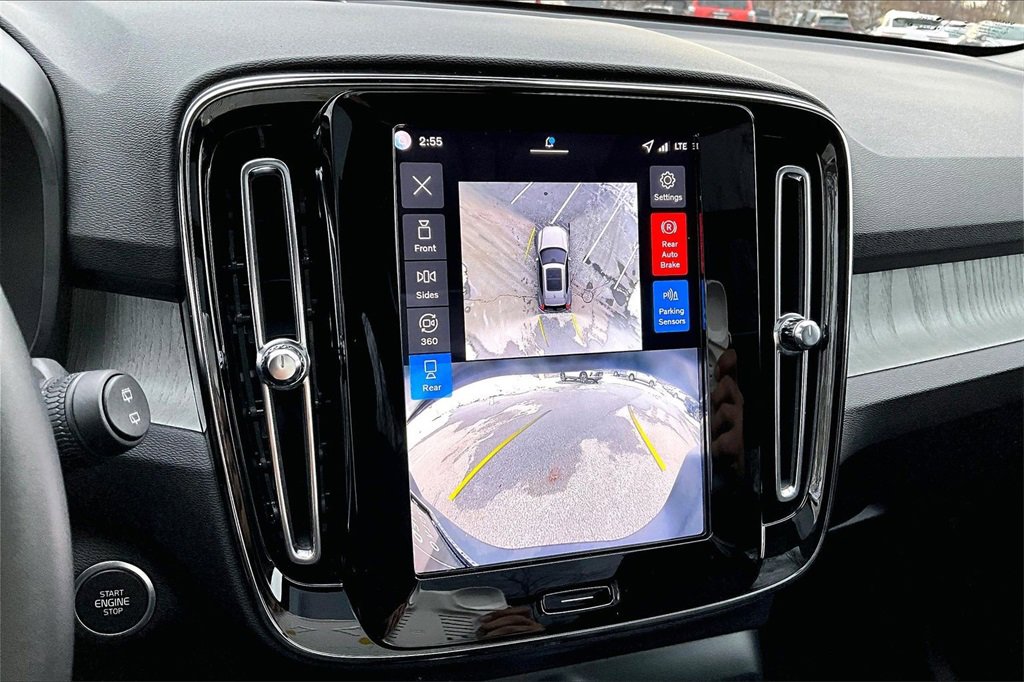 Used 2026 Volvo XC40 B5 Plus w/ Protection Package Premier image 13