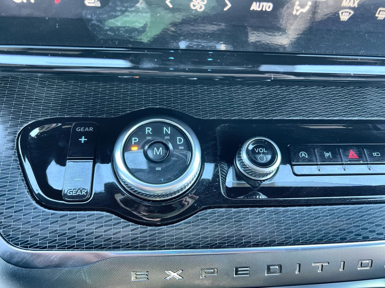 New 2026 Ford Expedition Platinum w/ Stealth Appearance Package image 22