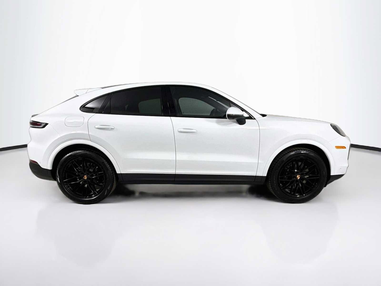 New 2026 Porsche Cayenne Coupe AWD/4WD image 8