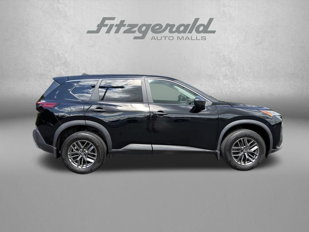 Used 2023 Nissan Rogue S AWD/4WD image 8