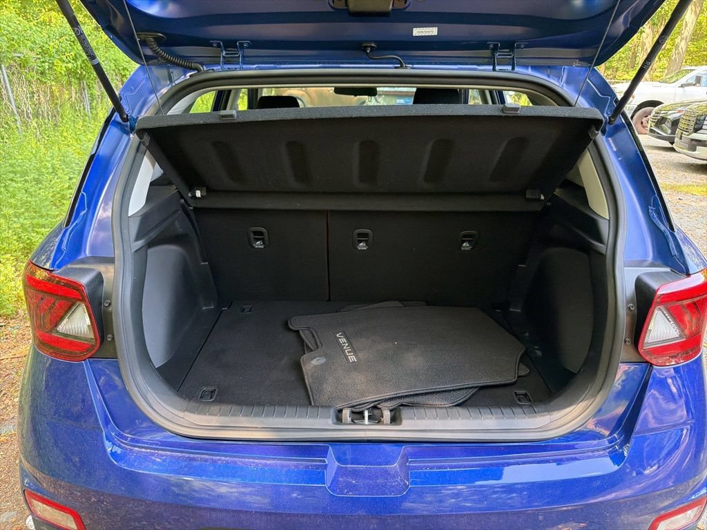 Used 2021 Hyundai Venue SE FWD image 13