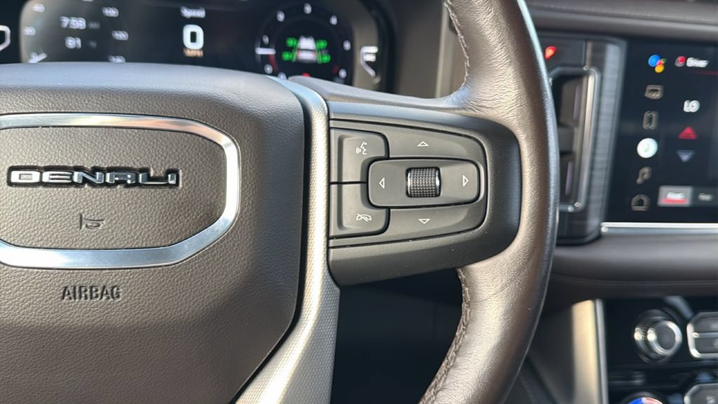 Used 2022 GMC Yukon XL Denali w/ Denali Premium Package RWD image 21