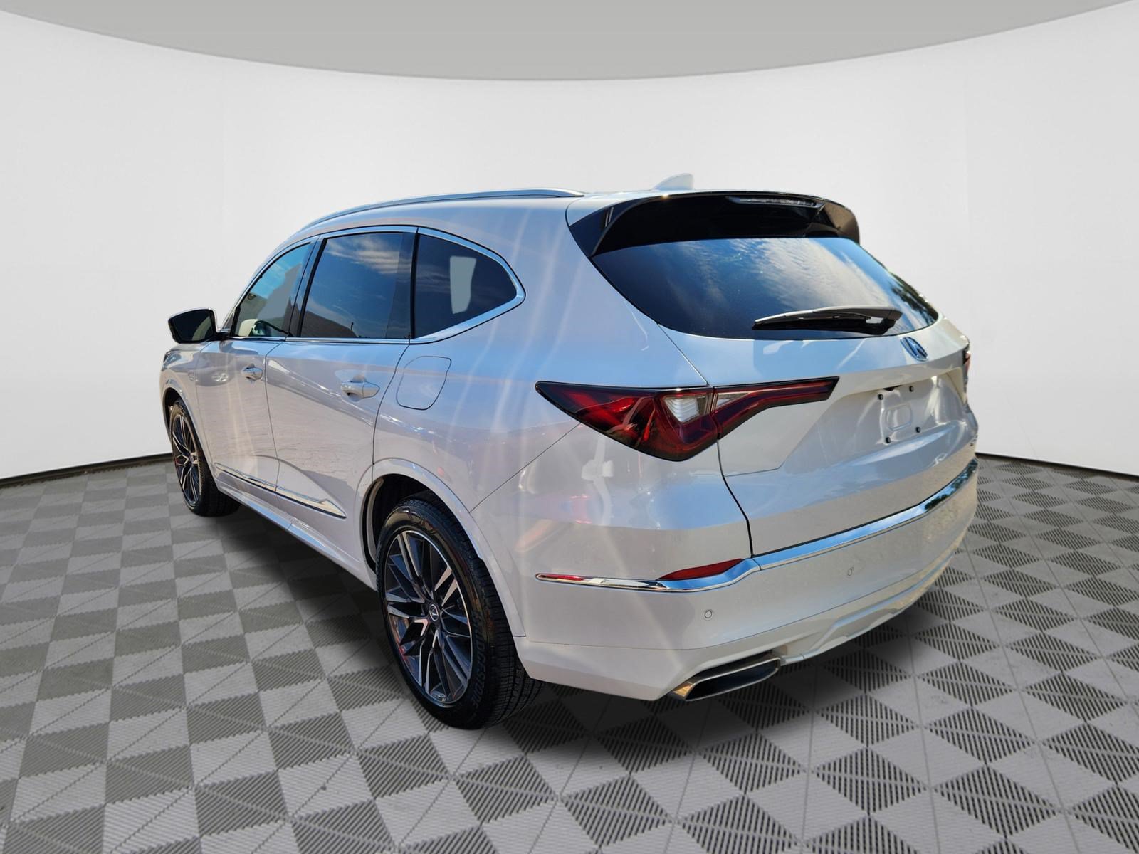 Certified 2026 Acura MDX w/ Advance Package AWD/4WD image 3