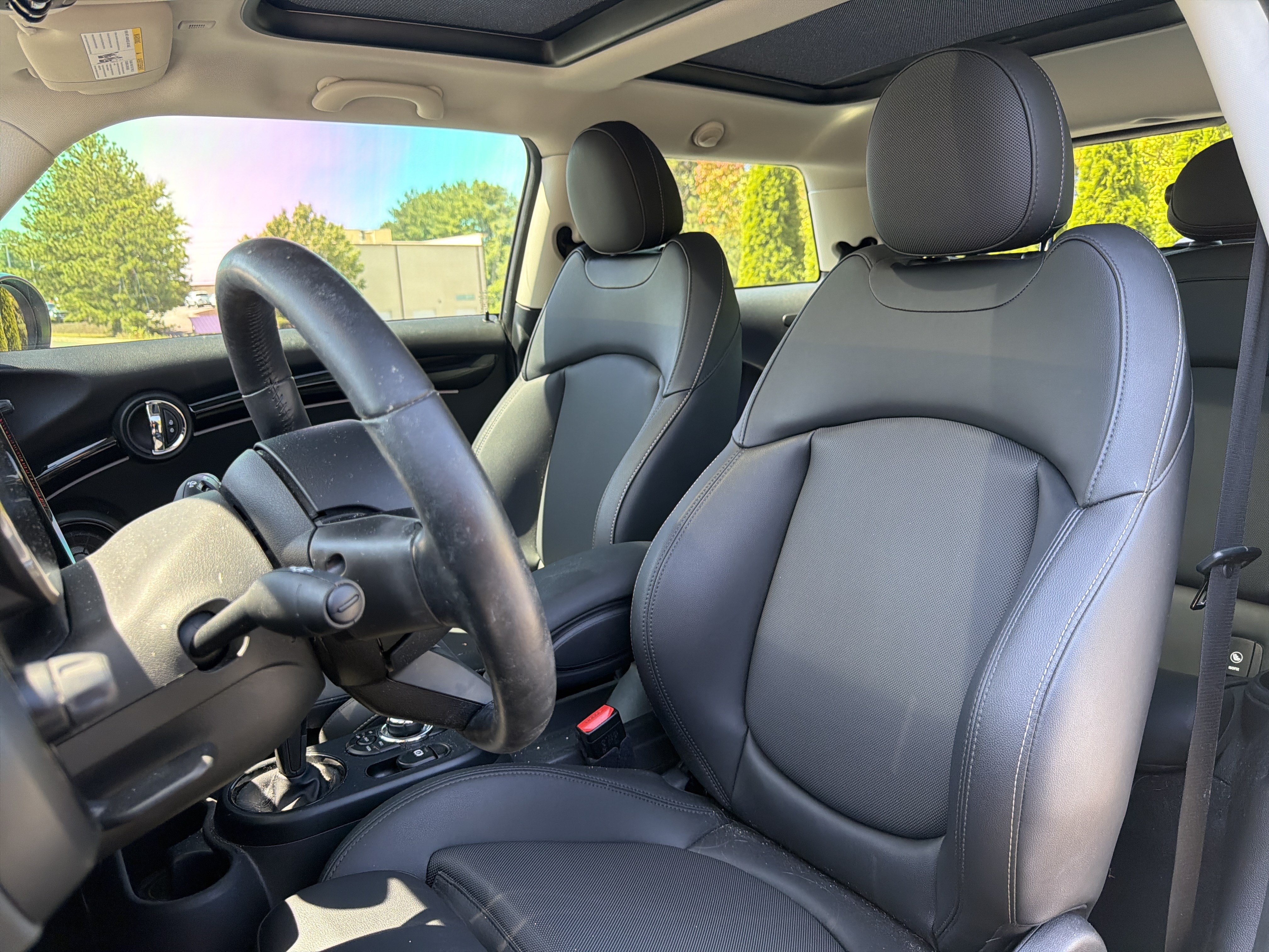 Used 2023 MINI Cooper SE FWD image 7
