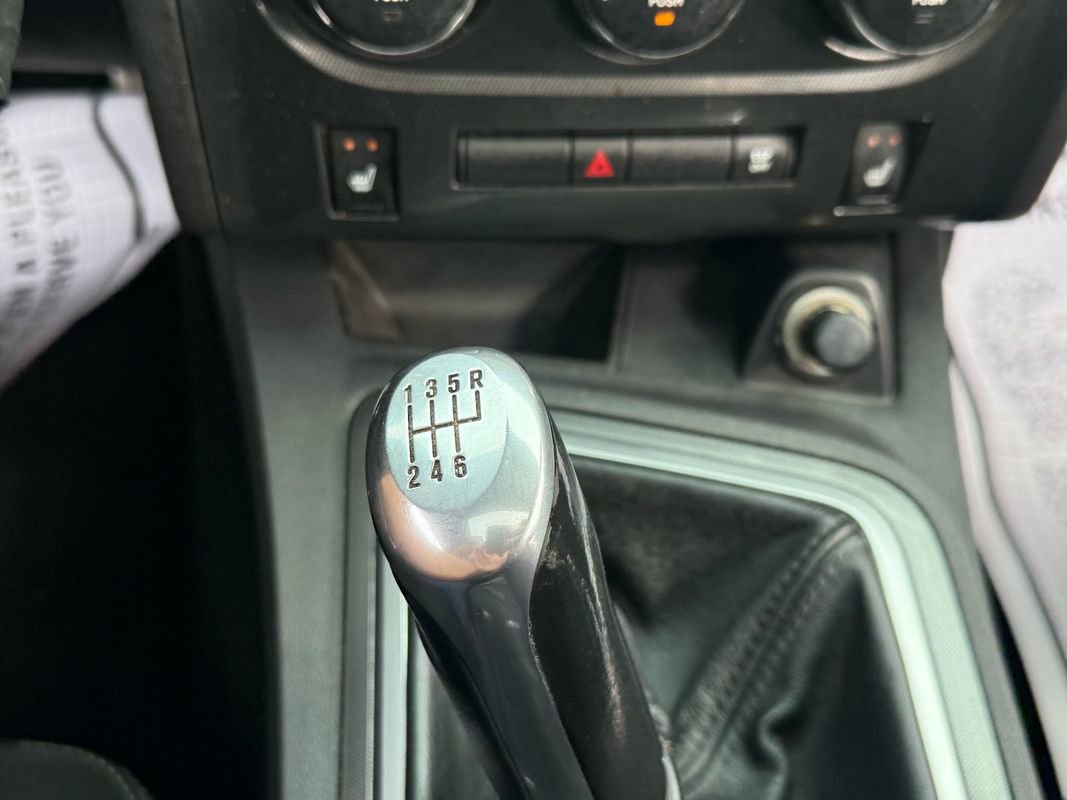 Used 2010 Dodge Challenger R/T image 14