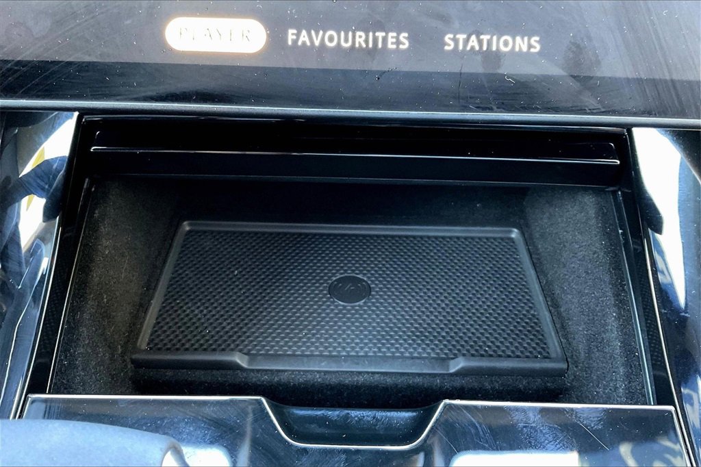 Used 2025 Land Rover Range Rover Sport image 15