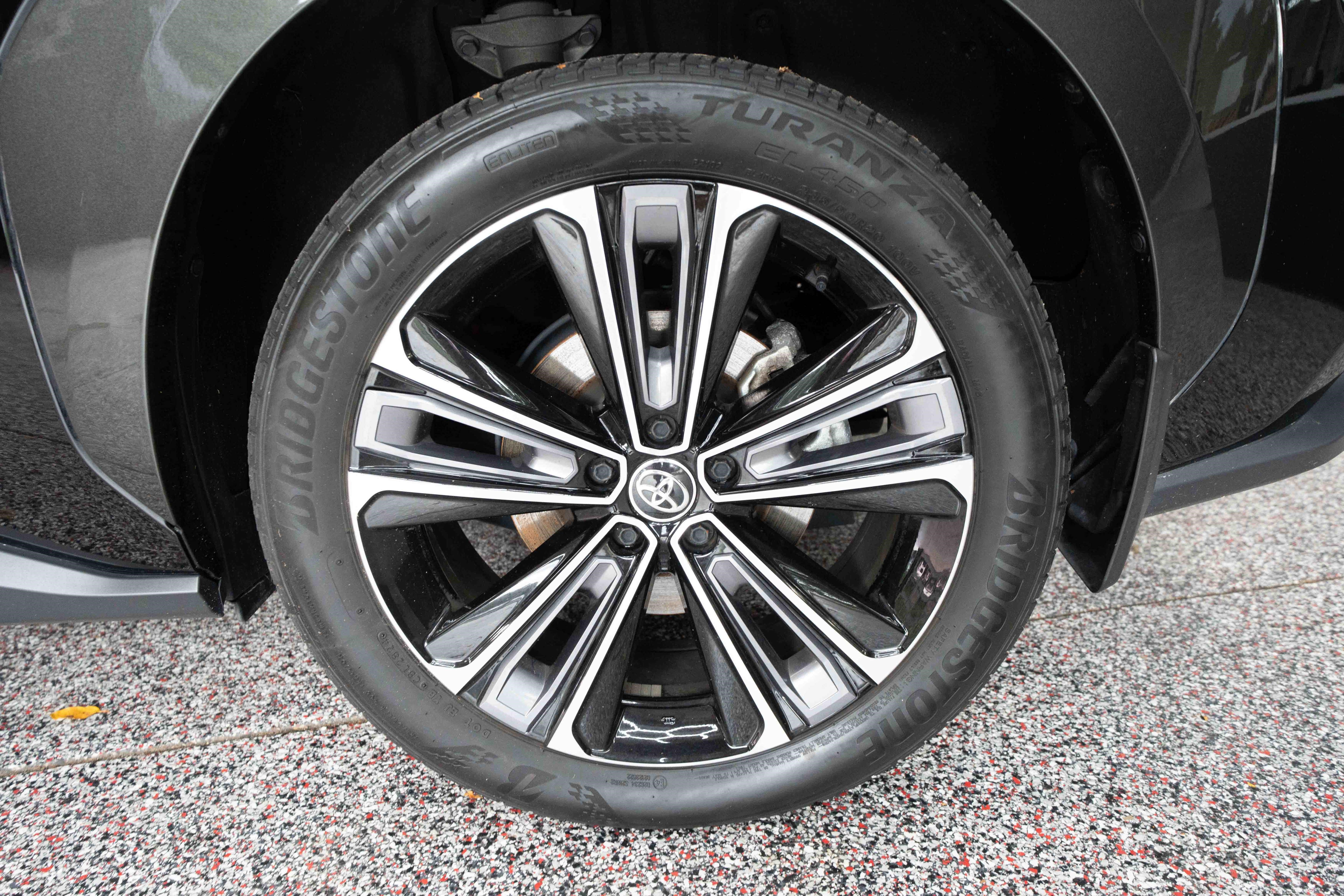 Certified 2024 Toyota bZ4X AWD w/ Weather Package image 31