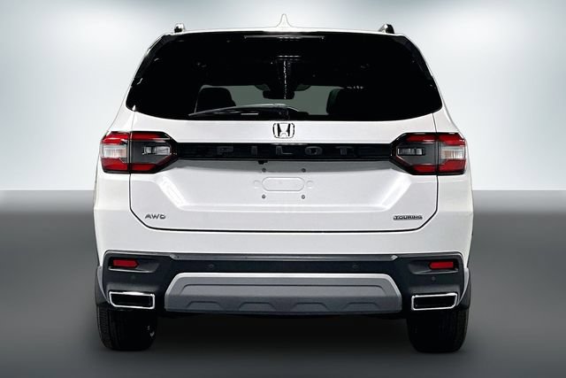 Used 2024 Honda Pilot Touring image 7