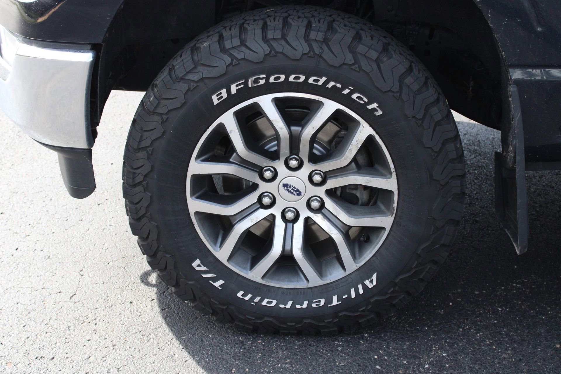 Used 2021 Ford F150 Lariat w/ FX4 Off-Road Package image 10