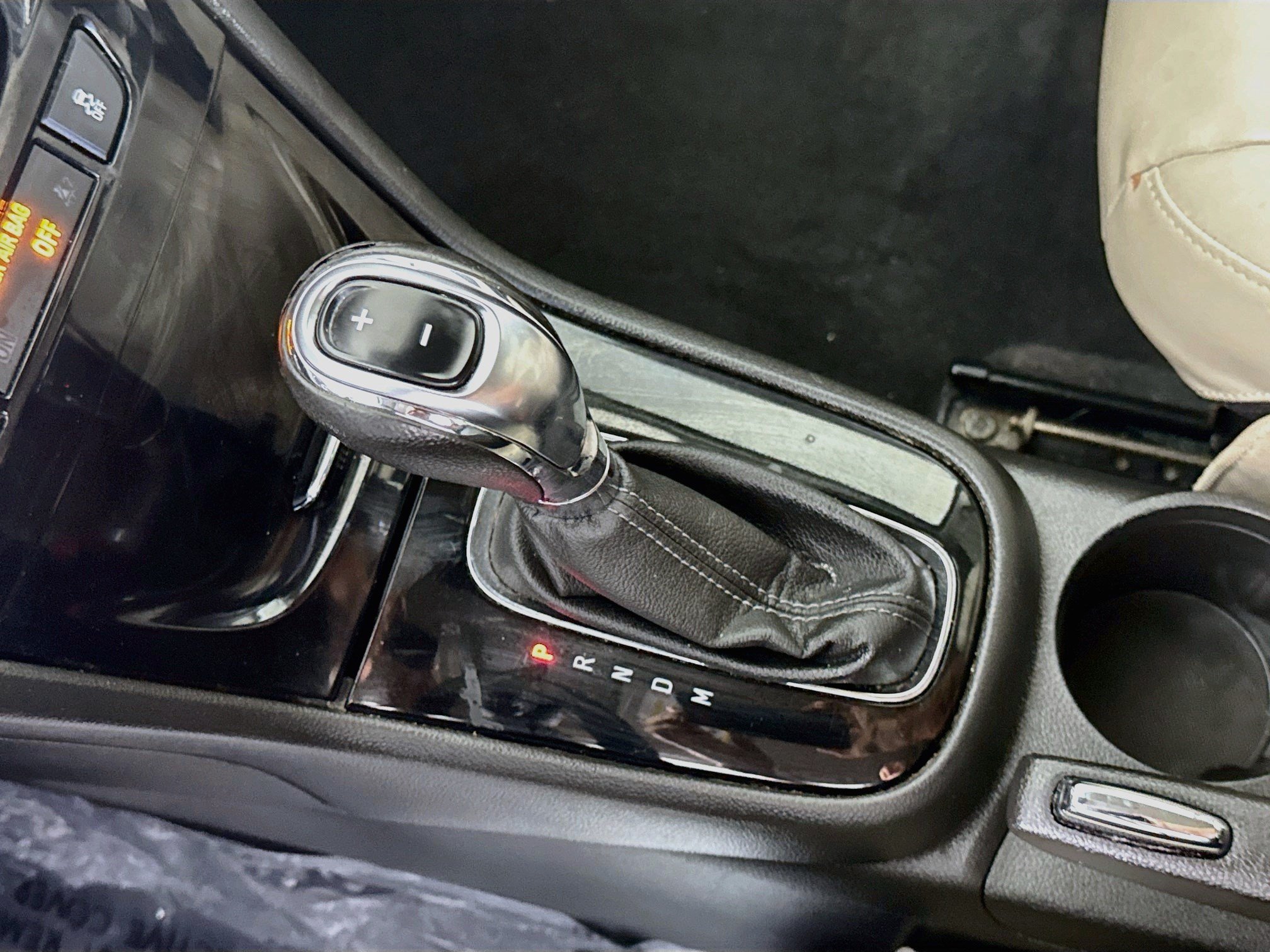 Used 2019 Buick Encore Essence FWD image 20