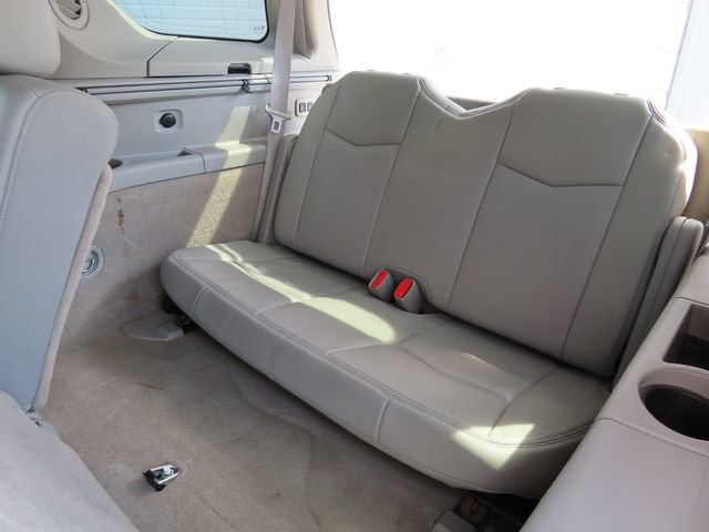 Used 2005 Cadillac SRX w/ 7-Passenger Value Package image 12