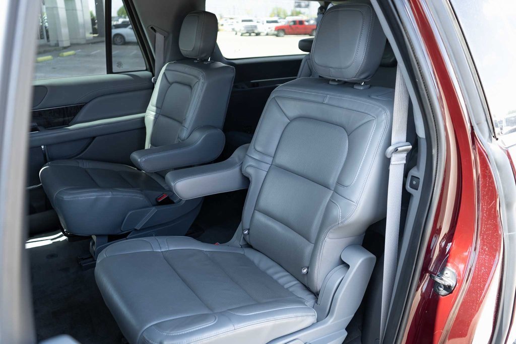 Used 2021 Lincoln Navigator L Reserve image 15