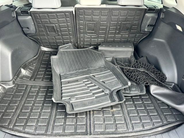 Used 2024 Toyota RAV4 XLE Premium image 9